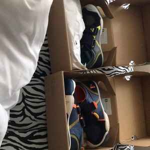 2 Brand New Pair Of Kid Plae.co Kid Shoes